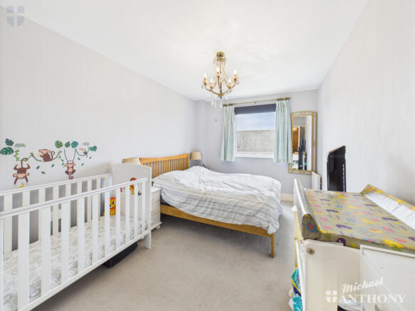 CAM03852G0-PR0334-STILL001