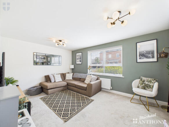 CAM03218G0-PR0704-STILL007