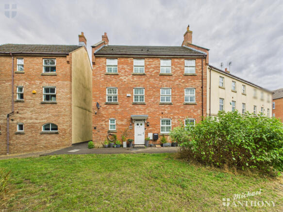 CAM03852G0-PR0363-STILL012