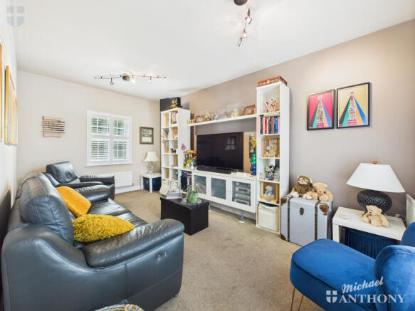 CAM03852G0-PR0363-STILL014