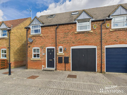 Pakenham Close, Aylesbury, Buckinghamshire