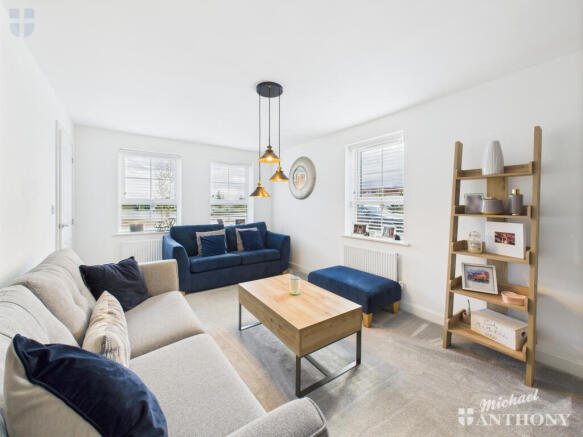 CAM03852G0-PR0374-STILL021