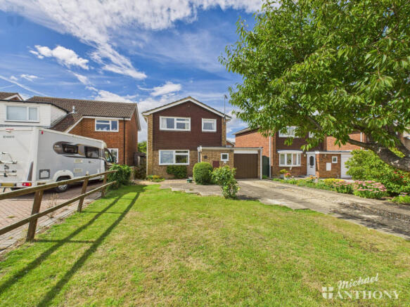 CAM03852G0-PR0407-STILL007