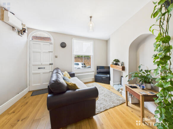 CAM03852G0-PR0399-STILL001