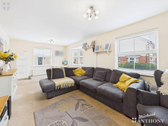 CAM03852G0-PR0444-STILL007-thumbnail-h750-70