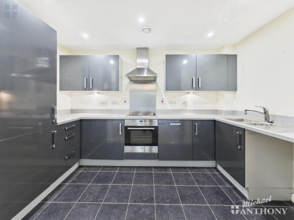 CAM03852G0-PR0438-STILL003