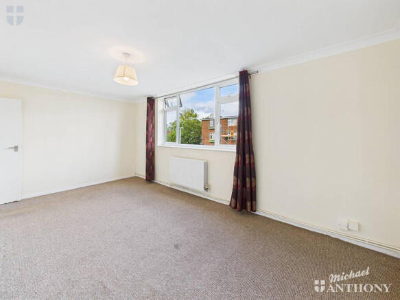 CAM03852G0-PR0456-STILL010-thumbnail-h750-70