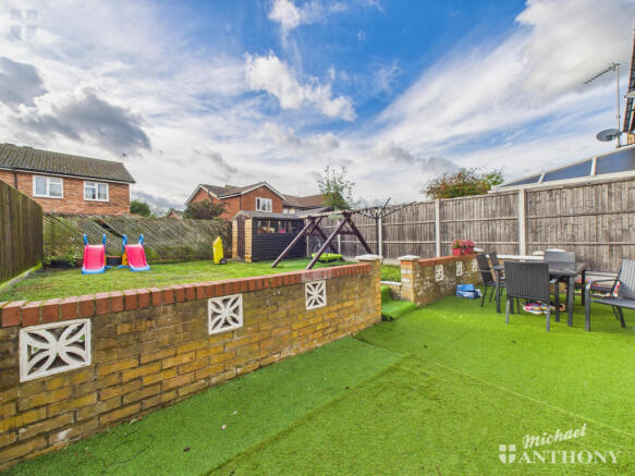 CAM03218G0-PR0807-STILL006