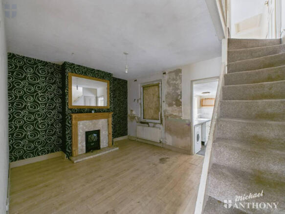 CAM03218G0-PR0818-STILL002-thumbnail-h750-70