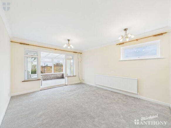 CAM03218G0-PR0826-STILL003-thumbnail-h750-70