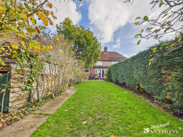 CAM03218G0-PR0827-STILL015-thumbnail-h750-70