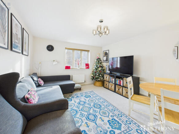 CAM03852G0-PR0488-STILL005