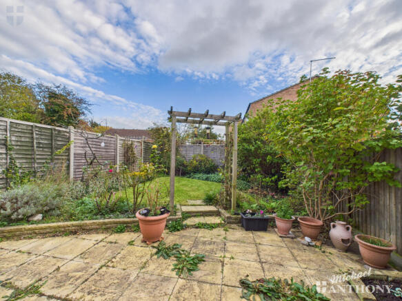 CAM03218G0-PR0812-STILL013