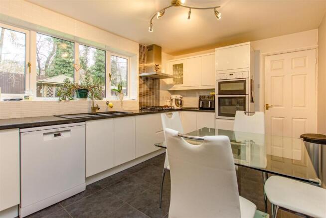 Kitchen/Breakfast Room