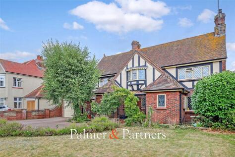 Albany Gardens East, Clacton-on-Sea, Essex, CO15