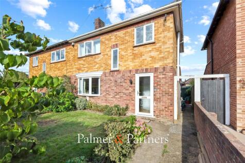 Cape Close, Prettygate, Colchester, Essex, CO3