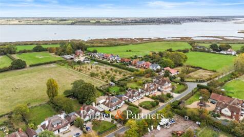 Dormy Houses, East Road, East Mersea, Colchester, Essex, CO5