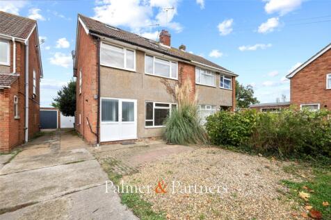 Broome Grove, Wivenhoe, Colchester, Essex, CO7