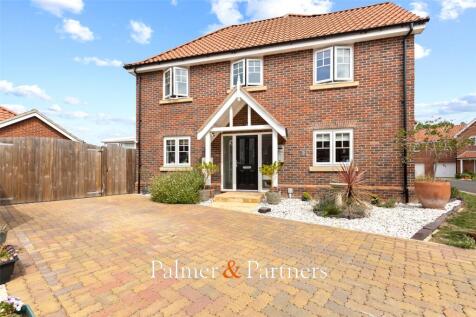 St. Andrews Close, Alresford, Colchester, Essex, CO7