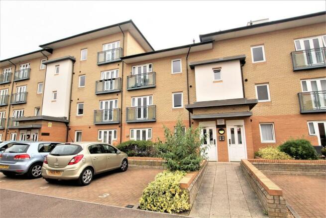 2 bedroom flat to rent in Hampden Gardens, Cambridge, CB1