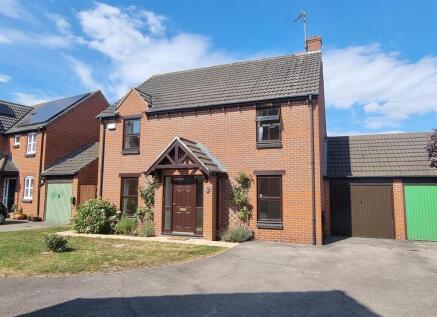 Trinculo Grove, Heathcote, Warwick