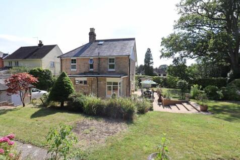 Lower Golf Links Road, Broadstone, Dorset, BH18