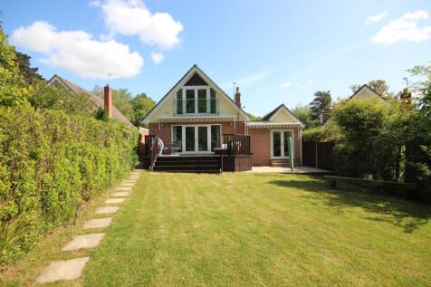 Gladelands Way, Broadstone, Dorset, BH18