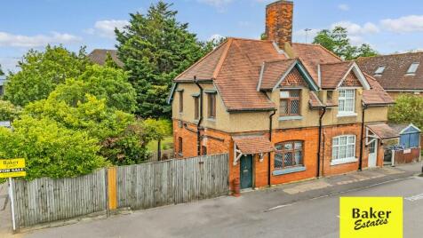 Chigwell - 3 bedroom semi-detached house for sale