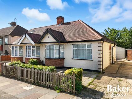 Stoke Avenue, Hainault, London, IG6