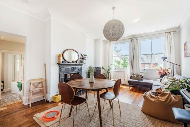 Sitting/Dining Room