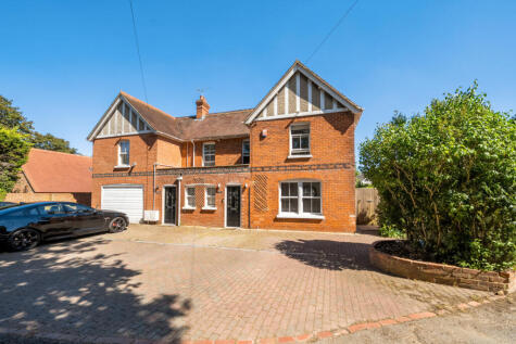 Reading Road, Burghfield Common, Reading, Berkshire, RG7