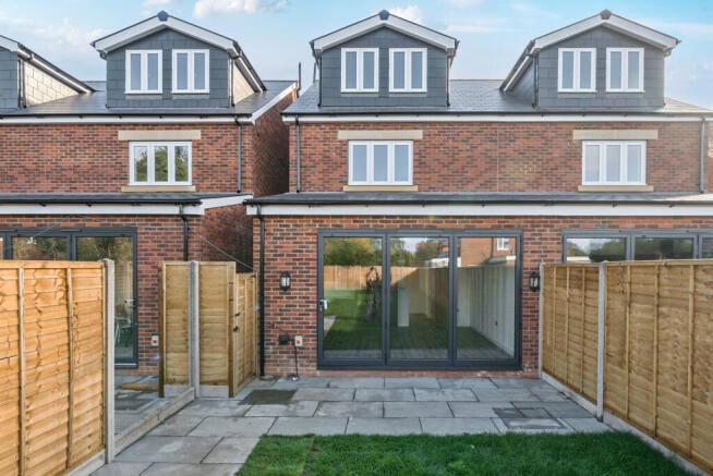 1371780-2-68fb8c0...