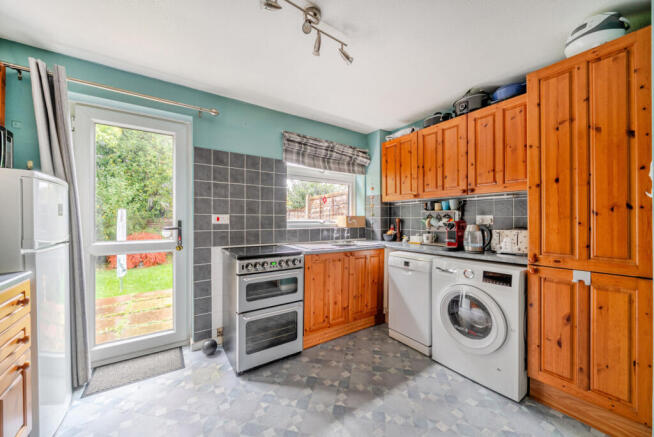 1370913-1-68f6392...