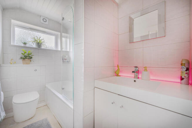 1368856-10-68f282...