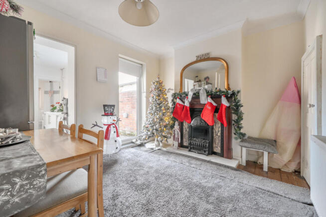 1382531-3-691ef32...