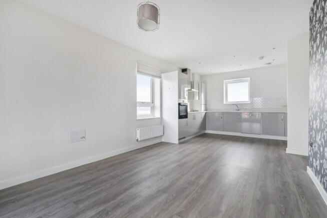 1387564-15-6932d9...