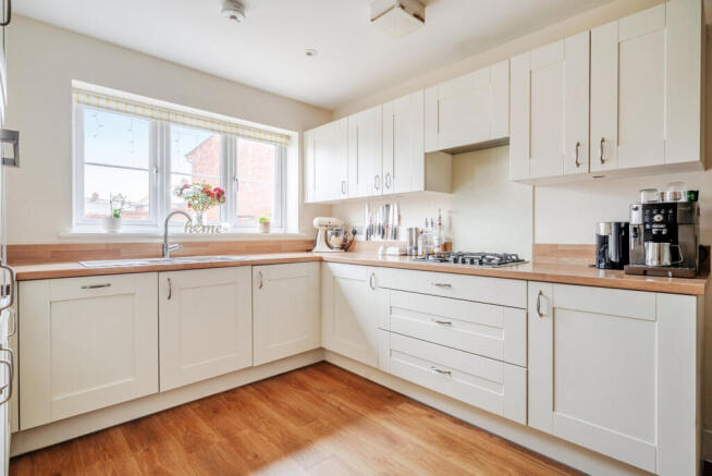 1395102-2-6960d37...