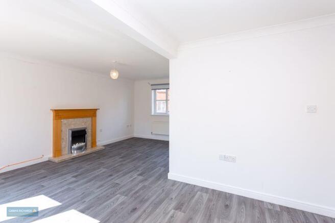 Sitting/Dining Room