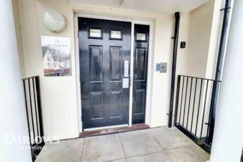 Ebbw Vale - 2 bedroom flat for sale