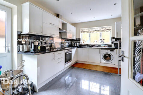 John Street, Treharris