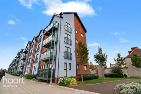 Baroque Court, Newport