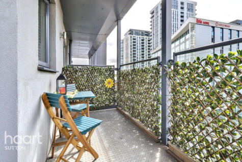 Sutton Court Road, Sutton