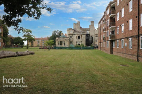 Kingswood Estate, LONDON