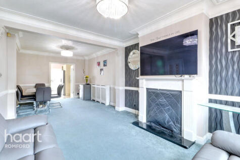 Fourth Avenue, Romford, RM7 0UB