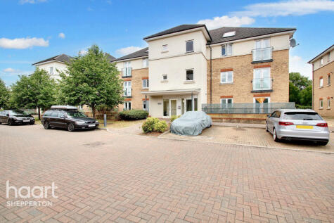 Fairwater Drive, Shepperton