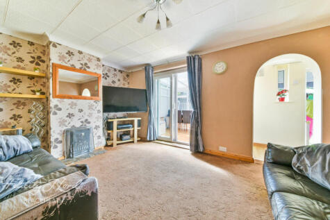 Kinveachy Gardens, London