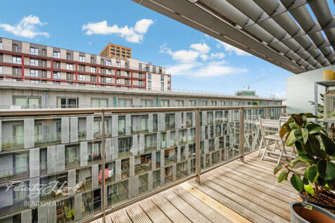 Royal Carriage Mews, London