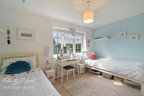 Kenilworth Gardens, London