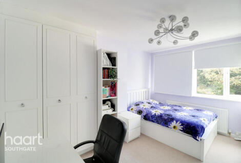 Shamrock Way, London