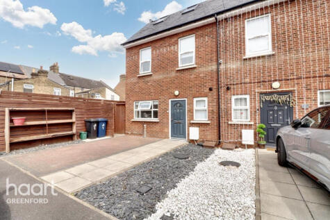 Langstone Mews, Southall